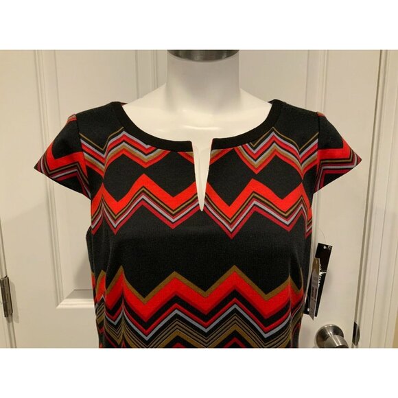 Tahari Arthur S. Levine Black & Red Zig-Zag Dress, Size 6 (US)  - NWT! - Picture 2 of 9